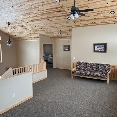 Canary Beach Resort Glenwood Exterior photo