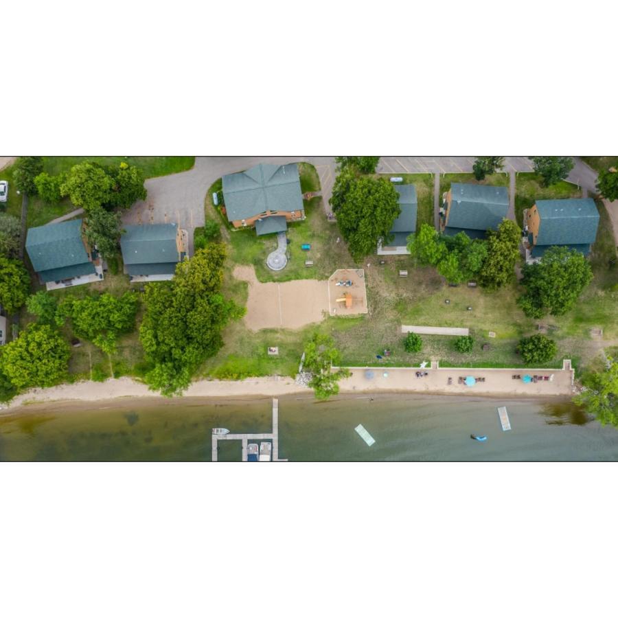 Canary Beach Resort Glenwood Exterior photo